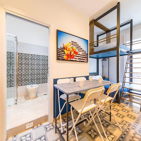 Central Station Apartments & Suites Наполи Екстериор снимка