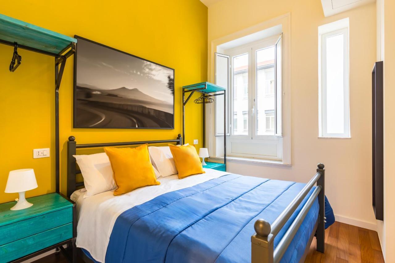 Central Station Apartments & Suites Наполи Екстериор снимка