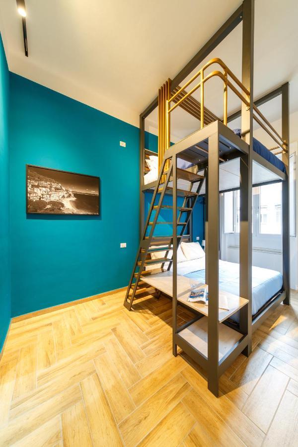 Central Station Apartments & Suites Наполи Екстериор снимка