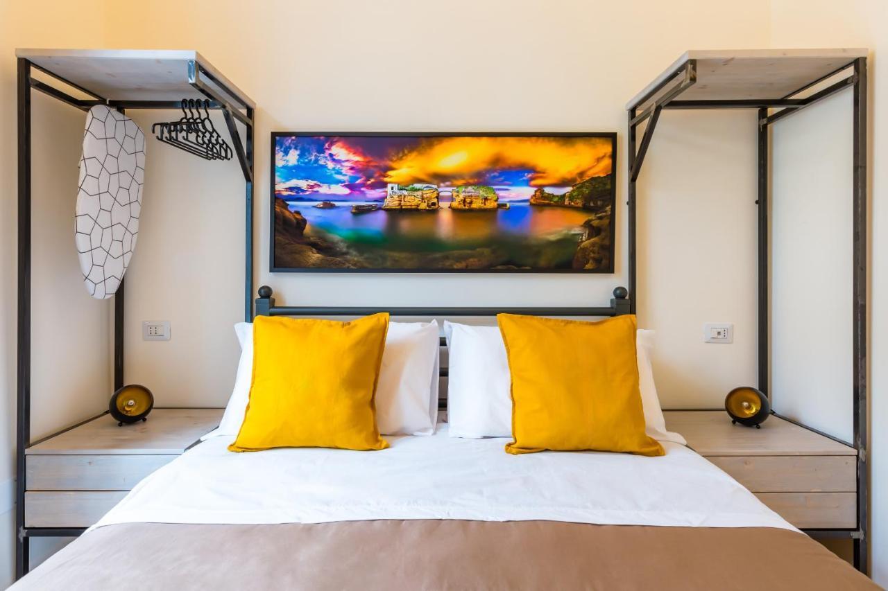 Central Station Apartments & Suites Наполи Екстериор снимка