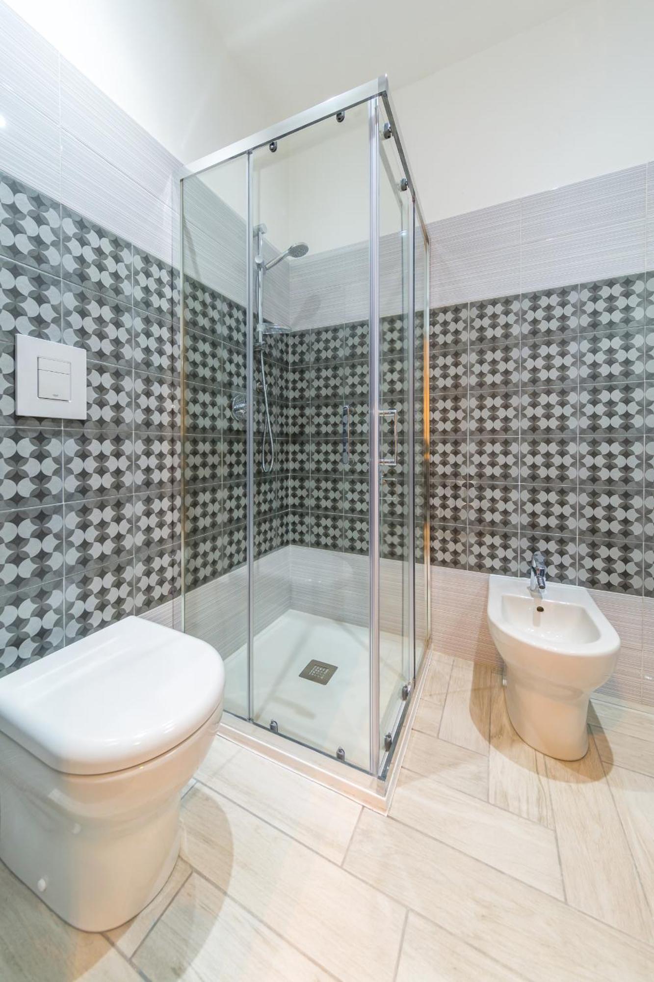 Central Station Apartments & Suites Наполи Екстериор снимка