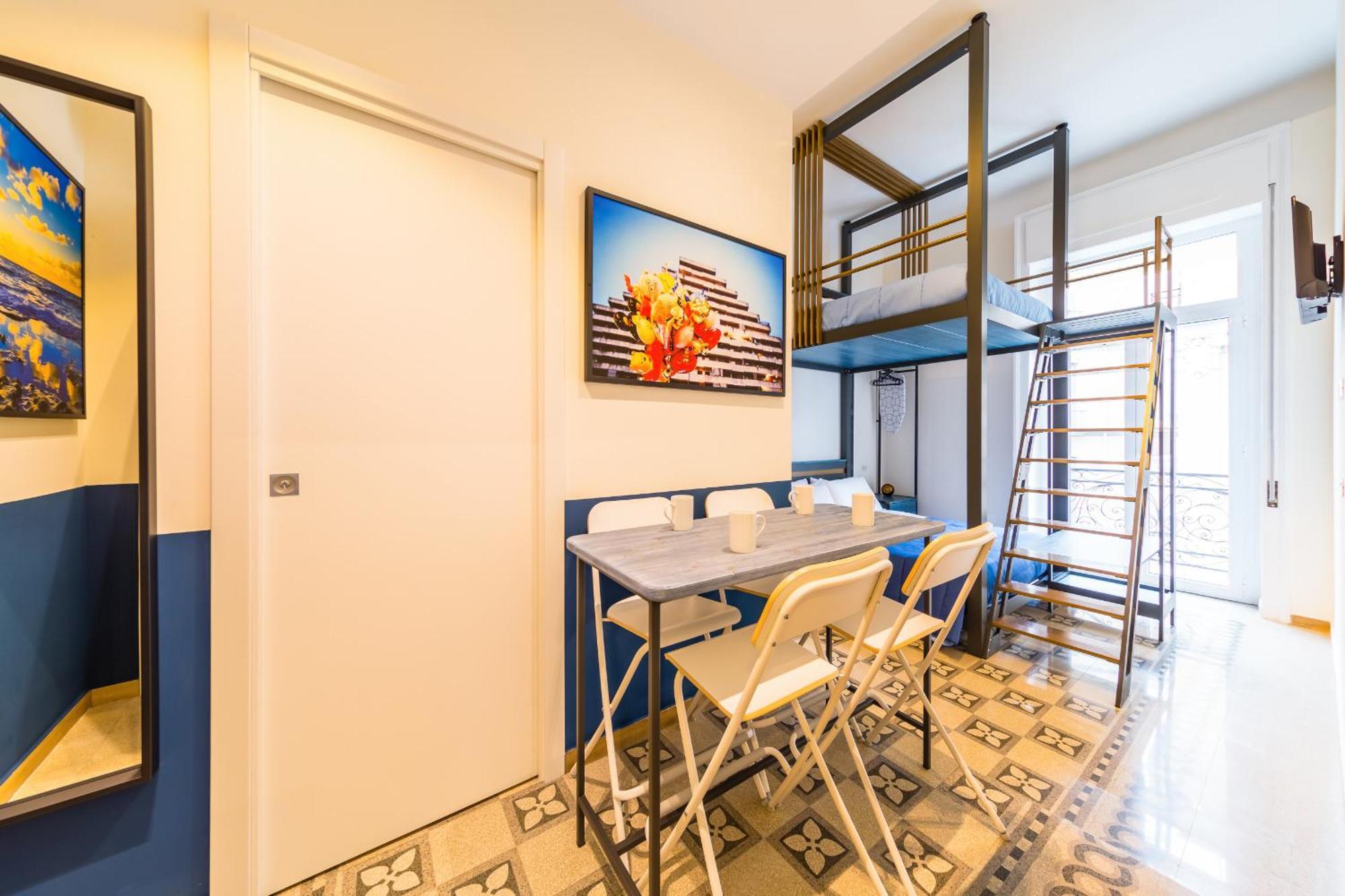 Central Station Apartments & Suites Наполи Екстериор снимка